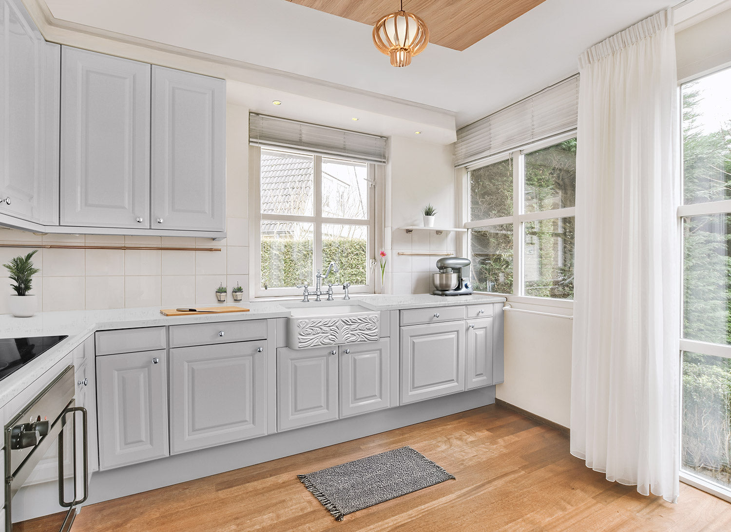 30" Reversible Single Bowl Fireclay Kitchen Sink: Roman Floral & Fluted Front Apron