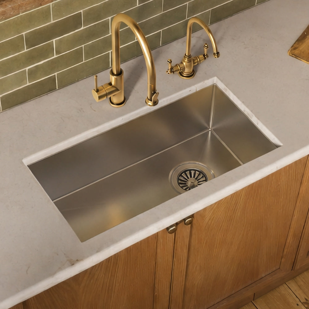 Brushed stainless steel commercial single bowl undermount sink