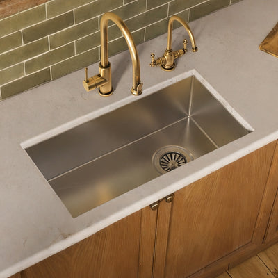 Brushed stainless steel commercial single bowl undermount sink