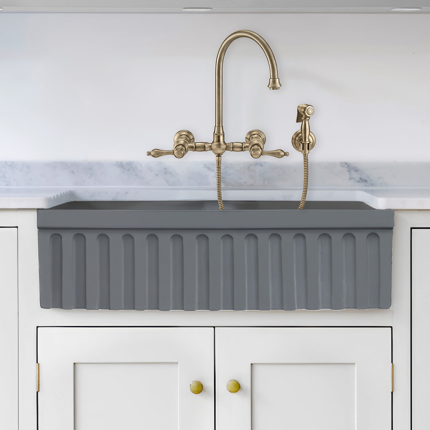 33" reversible double bowl fireclay kitchen sink: 2½” lip and fluted, 2” lip front apron