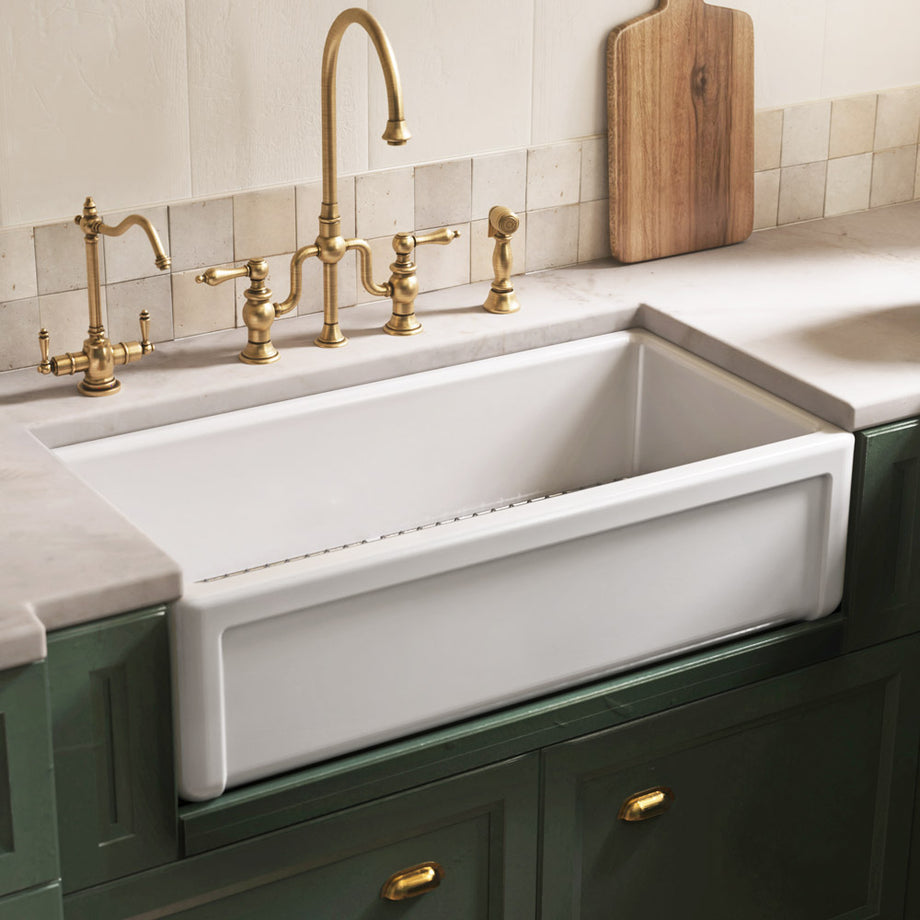 Reversible fireclay kitchen sinks with grid: three edge frame, plain front apron