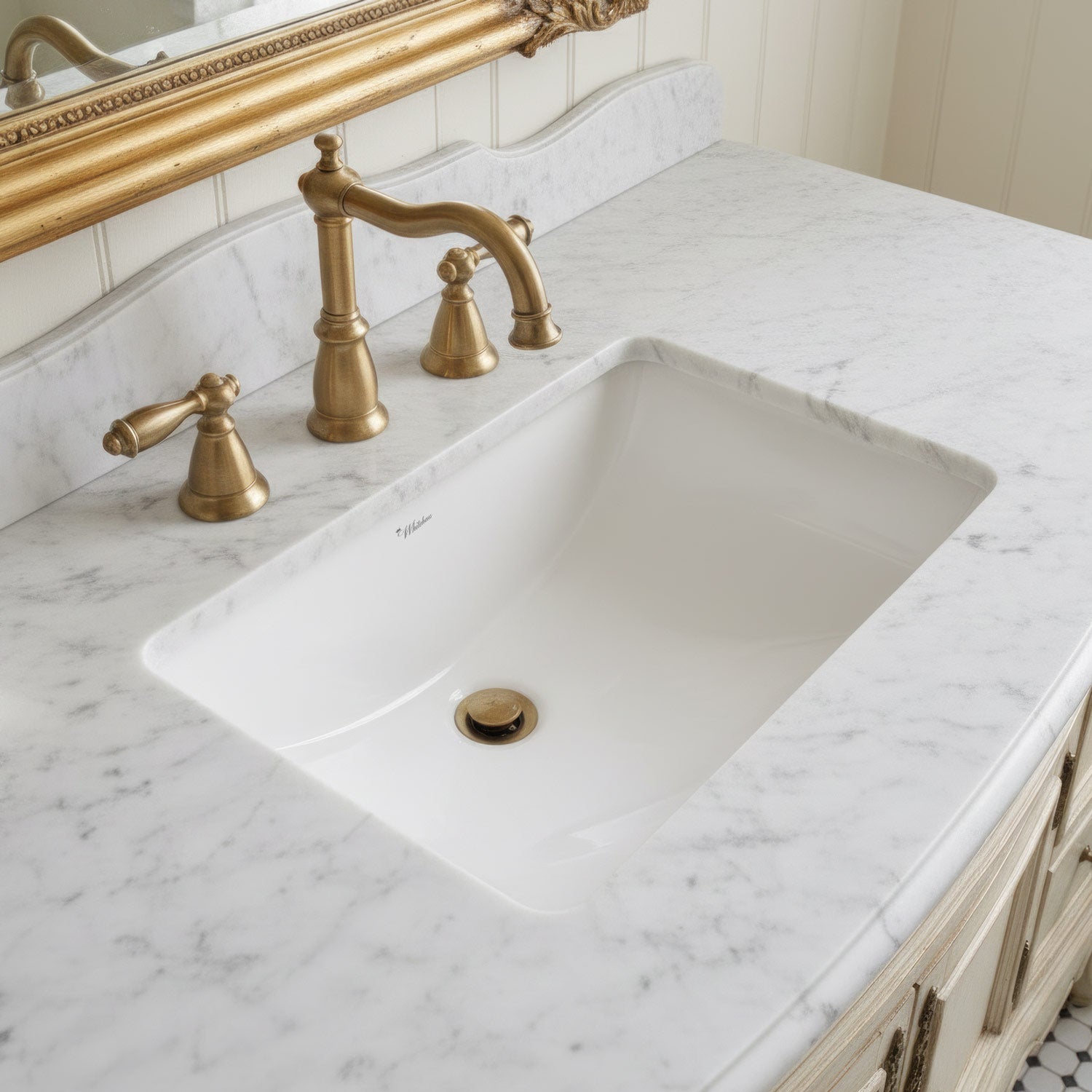 Rectangular undermount basin with overflow and rear center drain location